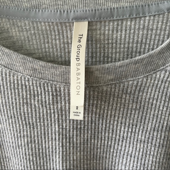 Aritia TNA Sweater BNWT - Picture 9 of 9